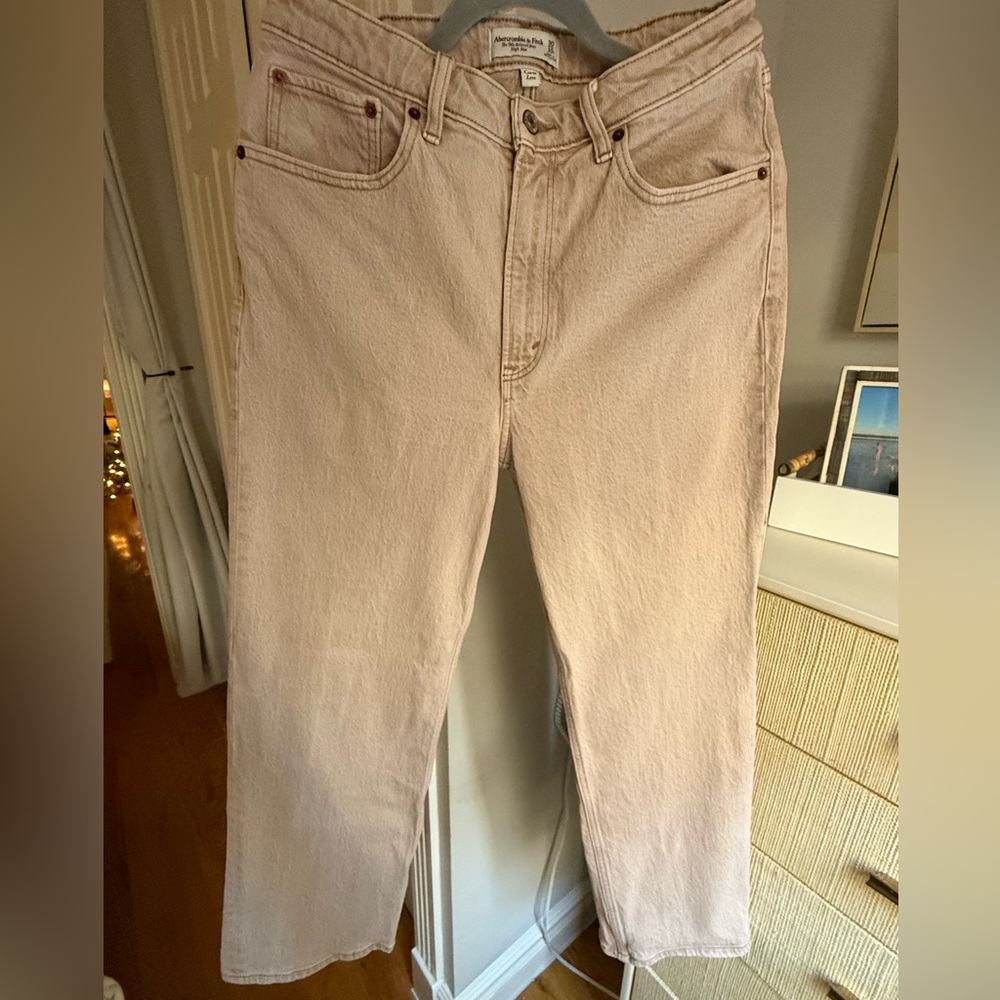 Abercrombie & Fitch Curve Love High Rise 90s Relaxed Jeans - Size 30 Short